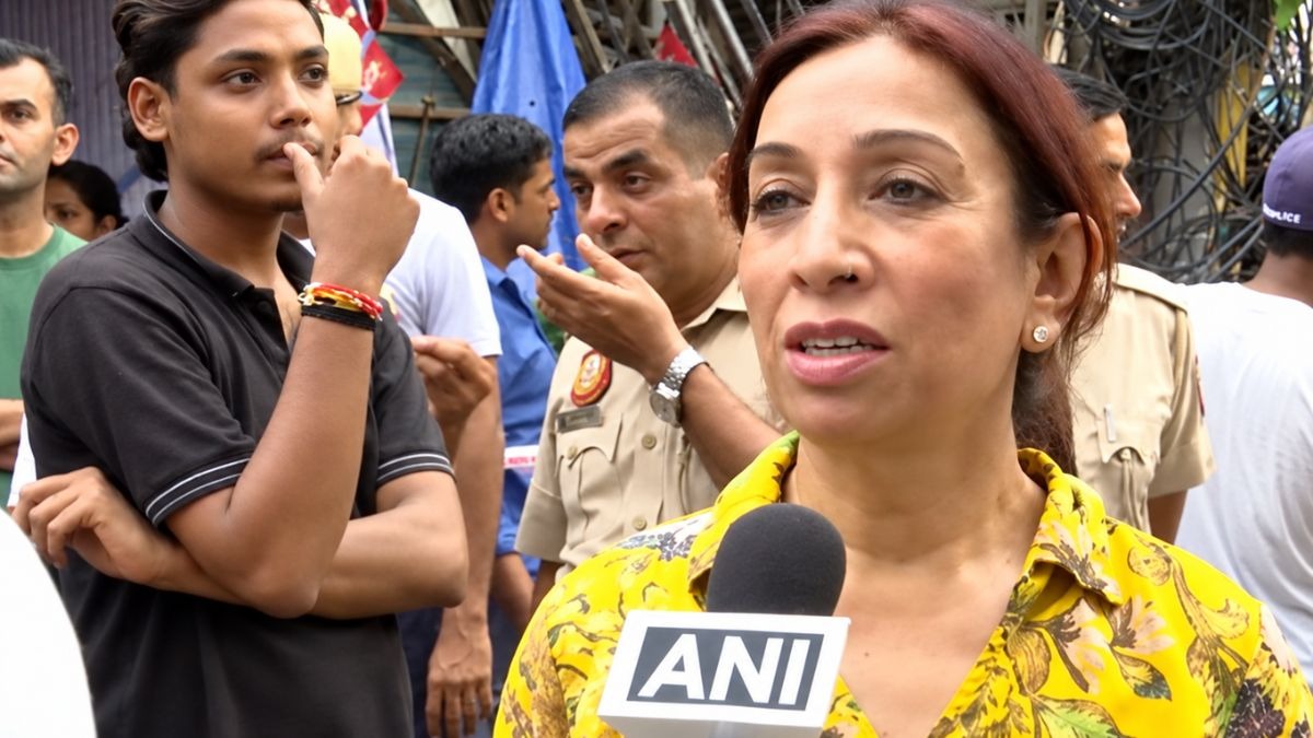  दिल्ली यूनिवर्सिटी साउथ कैंपस की निदेशक प्रोफेसर राजनी अब्बी