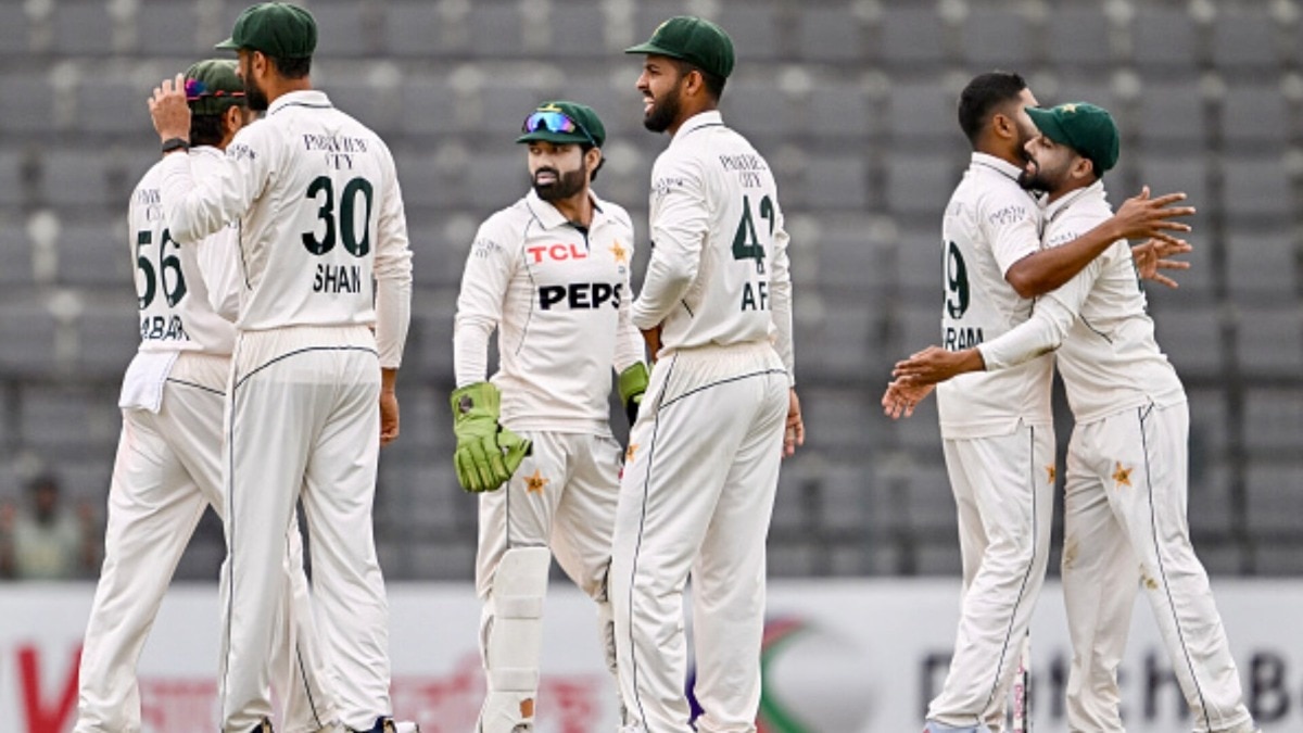 पाकिस्तानी टीम में उथल-पुथल, इंग्लैंड दौरे पर टेस्ट सीरीज गंवा चुकी. (Photo: AFP)