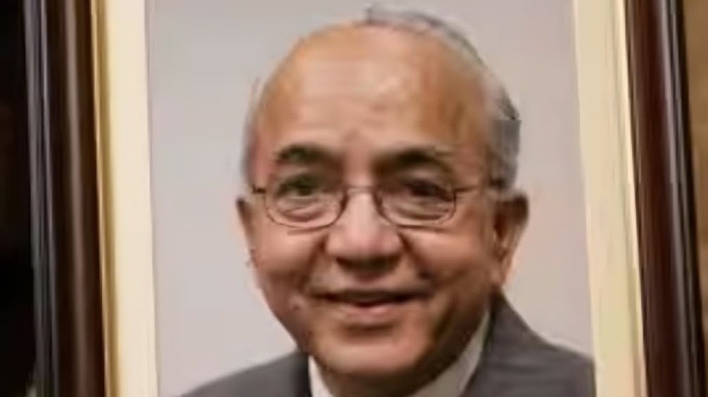 दिल्ली के पूर्व चीफ सेक्रेटरी ने किया सुसाइड, नोएडा स्थित घर में पंखे से लटका मिला शव