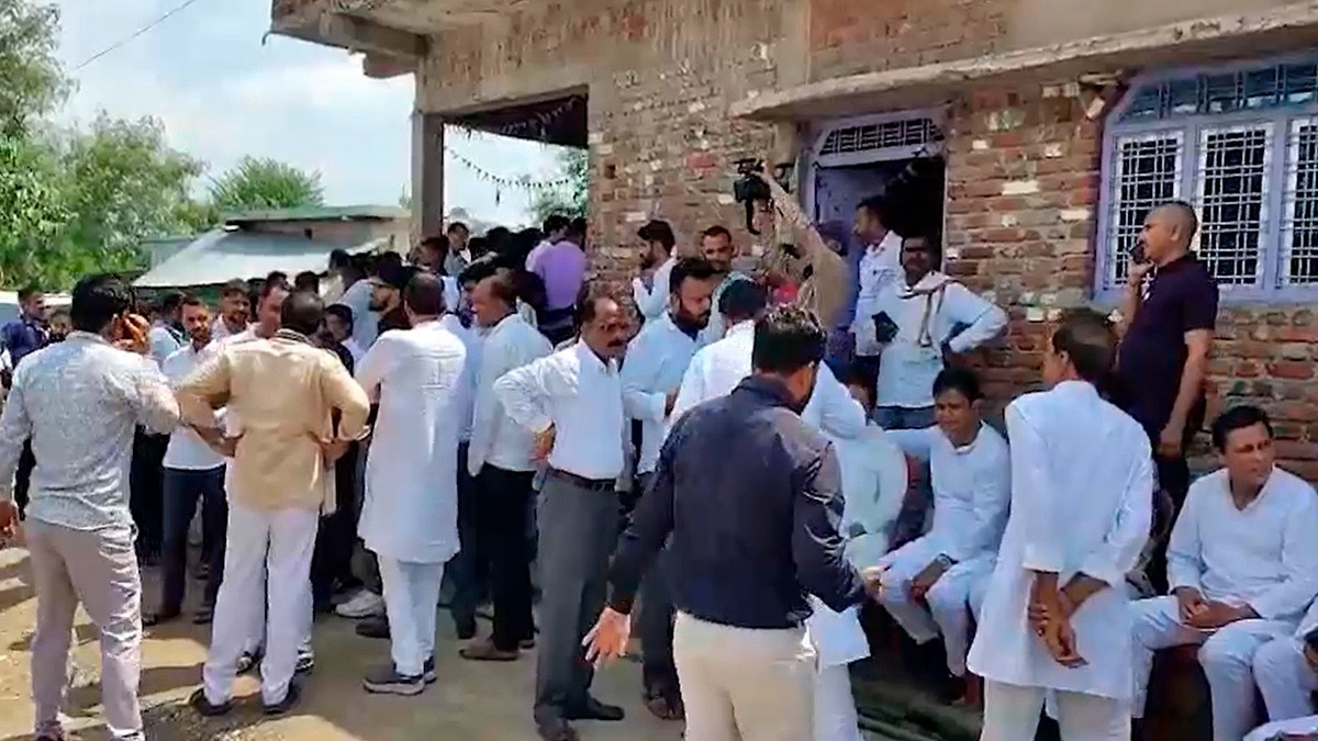 सागर जहरीली शराब कांड में कई मौतें. (Photo: Screengrab)