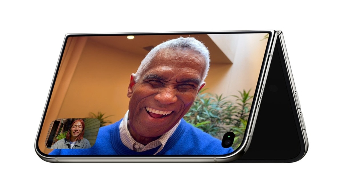 iPhone Duo लॉन्च के बाद सैमसंग ने ऐपल को किया ट्रोल. (Photo: Apple)