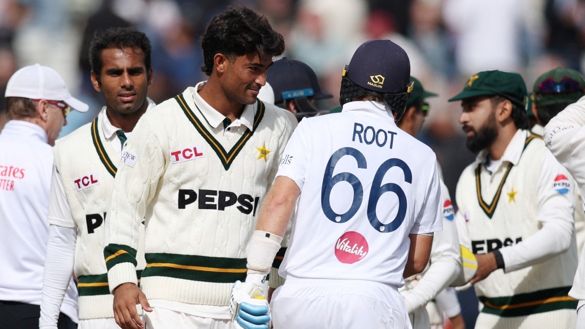 ENG vs PAK (PHOTO: Reuters)