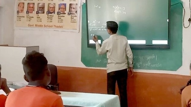 13 साल से रोजाना एक बच्चे को पढ़ाने जाते हैं मिथारी. (Photo: Representational )