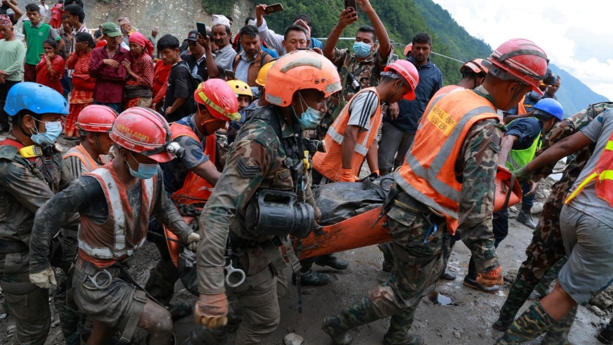 नेपाल में ज्यादातर जगहों पर रोका गया रेस्क्यू ऑपरेशन. (File photo: ITG)