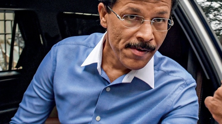 महाराष्ट्र एफडीए कमिश्नर तुकाराम मुंढे ने मेडिकल डिवाइस के ट्रेड प्राइस और एमआरपी में भारी अंतर का मुद्दा उठाया. (Photo: PTI)