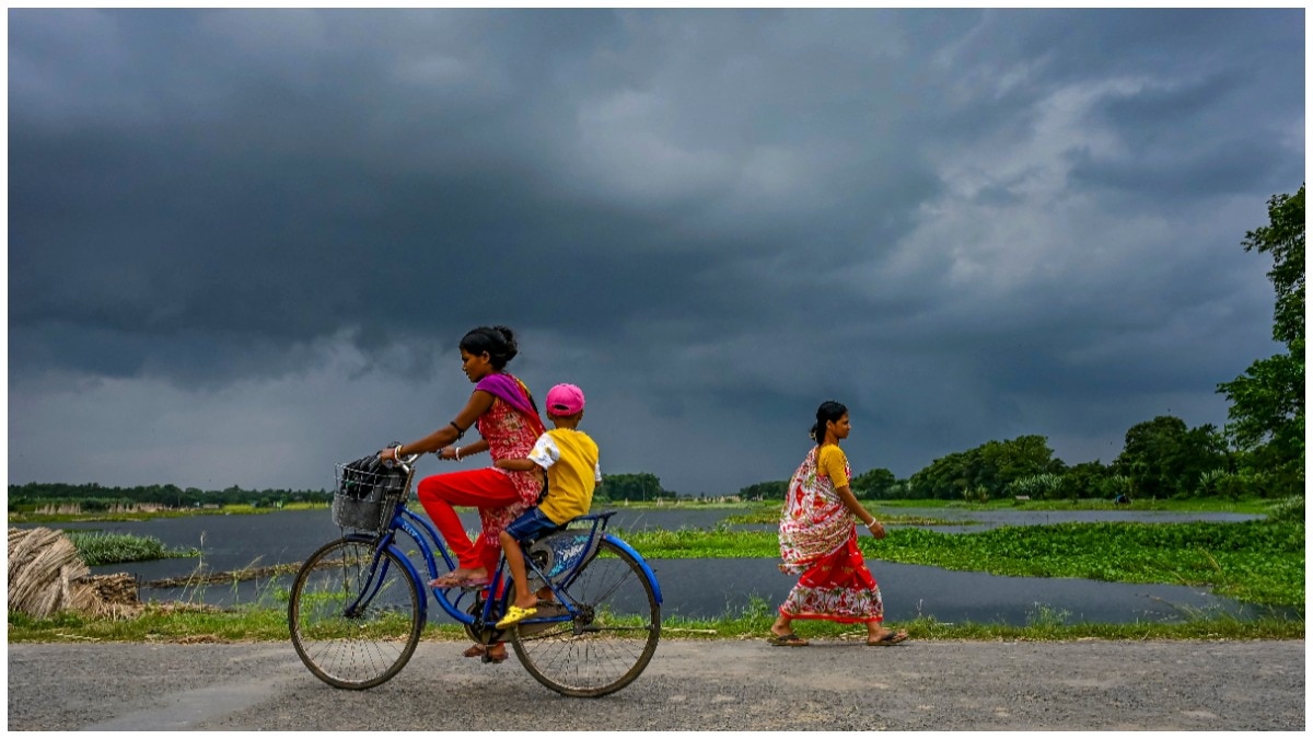 पीछे हटने लगा मॉनसून... जाते-जाते इन राज्यों को भिगोएगा, अगले 24 घंटे में बदलेगा मौसम
