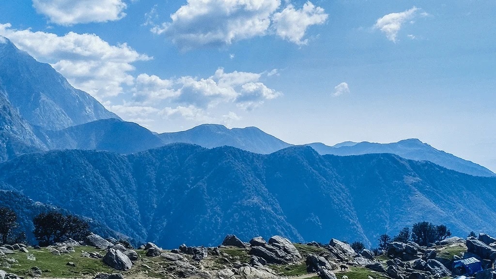  IRCTC's air tour package will take you on a tour of Dharamshala, Khajjiar, McLeodganj, and Amritsar over seven days