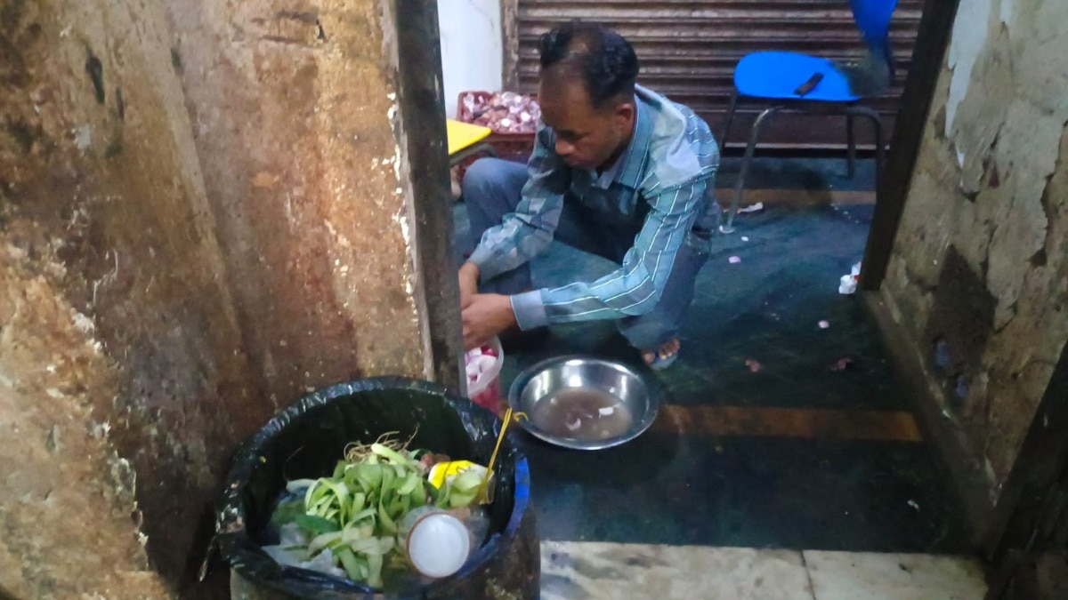 लखनऊ में 52 टीमों ने 78 फूड कोर्ट और फास्ट फूड प्रतिष्ठानों का निरीक्षण किया. (Photo-ITG)