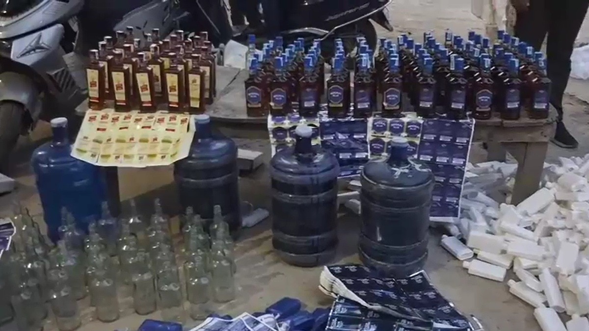 Patna Fake Liquor Factory busted