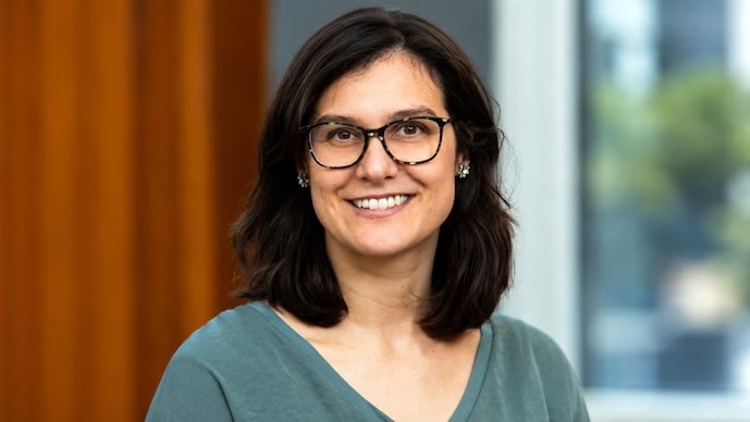 Nila was born in Sweden but spent her early years in Ahmednagar, Maharashtra