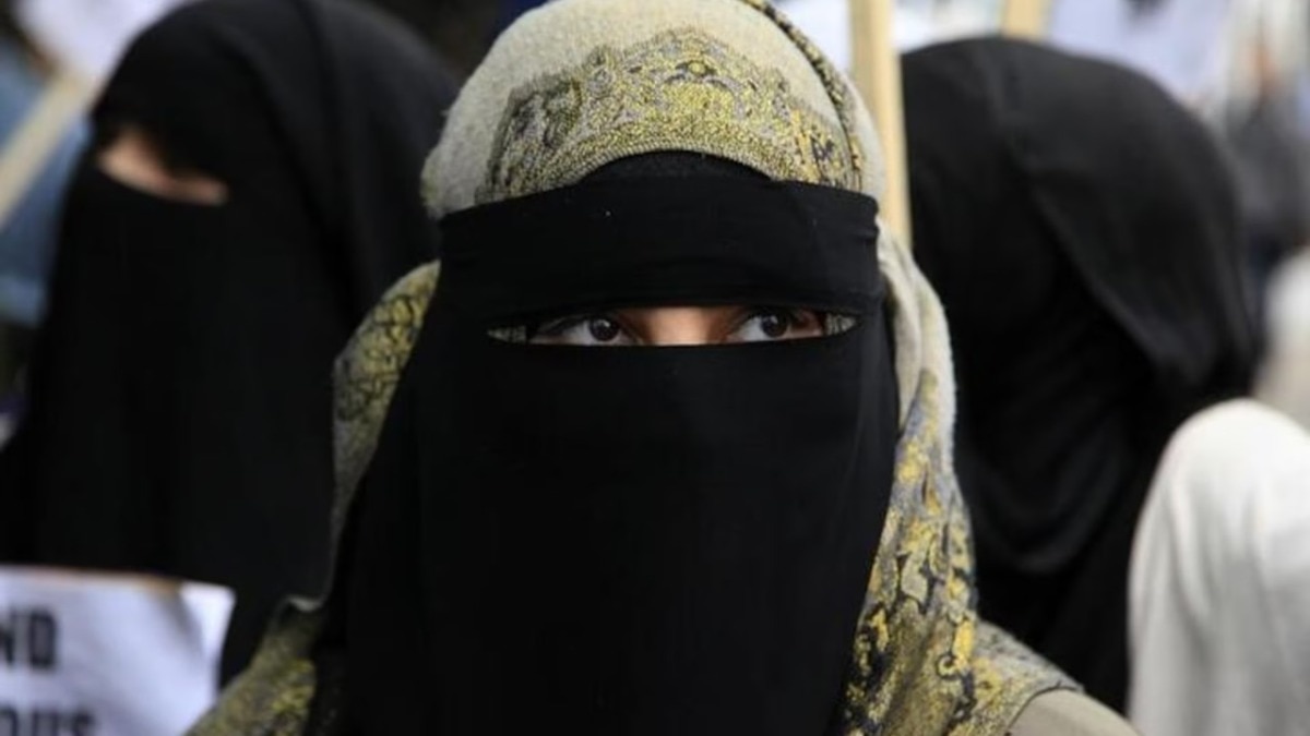 इटली के स्कूलों में बुर्का-नकाब बैन की तैयारी. (Photo: Reuters)