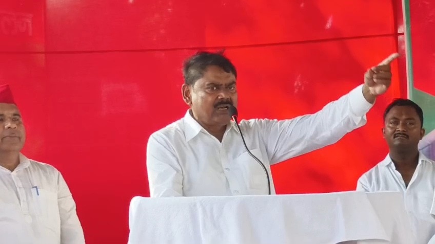'2027 में सरकार बनी तो मंत्री बनने से कोई नहीं रोक पाएगा', कौशांबी में बोले SP के नेता इंद्रजीत सरोज