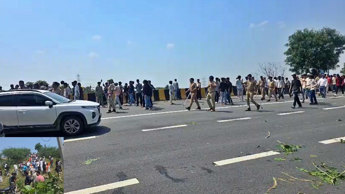 आगरा में सड़कों पर उतरे हजारों लोग (Photo- ITG)