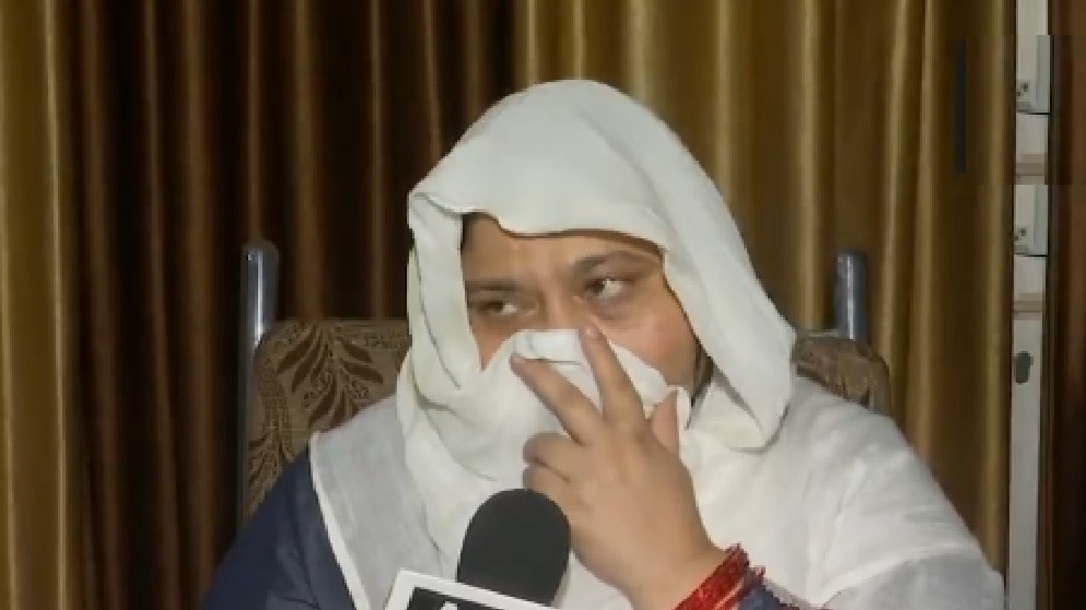 संगम विहार में चोरी की बड़ी वारदात, 45 मिनट में घर से लाखों के गहने-कैश साफ, FSL टीम ने जुटाए सबूत