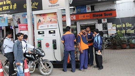 पेट्रोल-डीजल पर MRD का विरोध. (Photo: ITG)