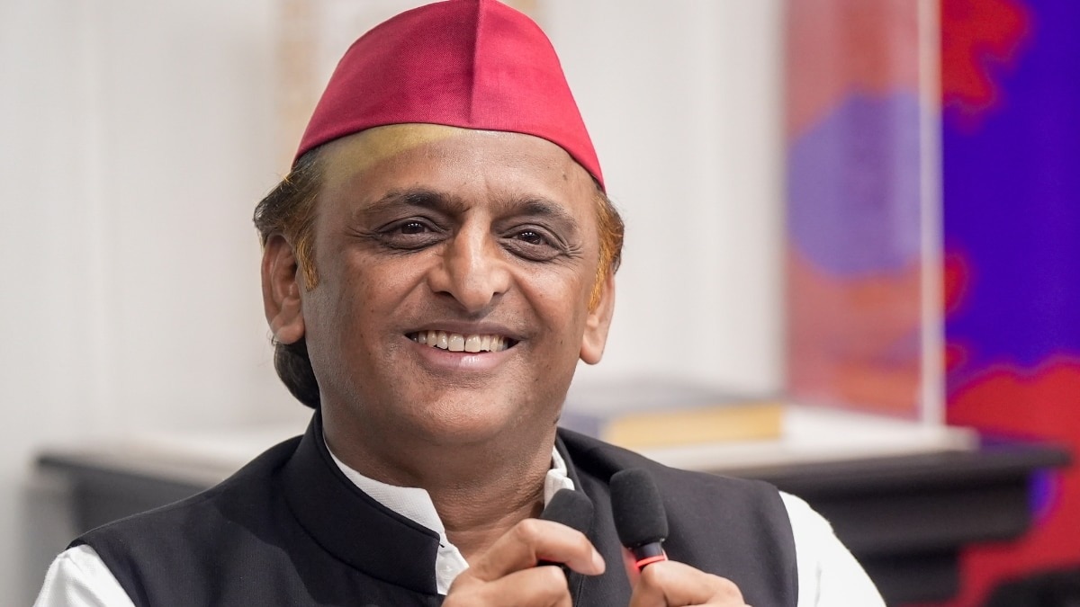 समाजवादी पार्टी ने चुनाव आयोग को सौंपा ज्ञापन. (Photo: PTI)