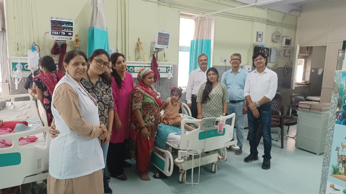 Doctors at SDN Hospital delhi