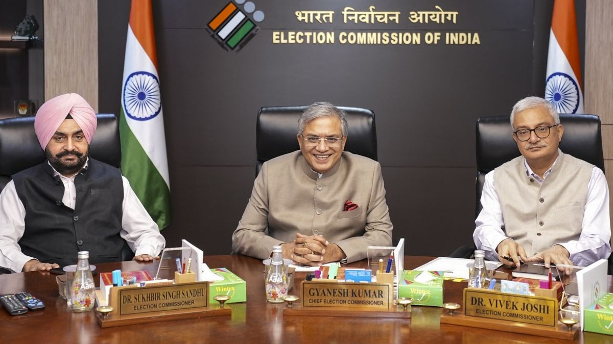 दो चुनाव आयुक्तों की आपत्ति ने क्यों बढ़ाई सियासी हलचल (Photo-PTI)