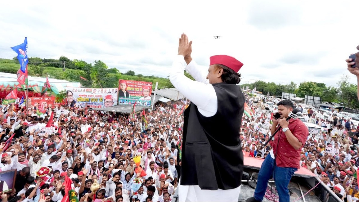 अखिलेश यादव ने PDA यात्रा शुरू की है. (Photo- ITG)