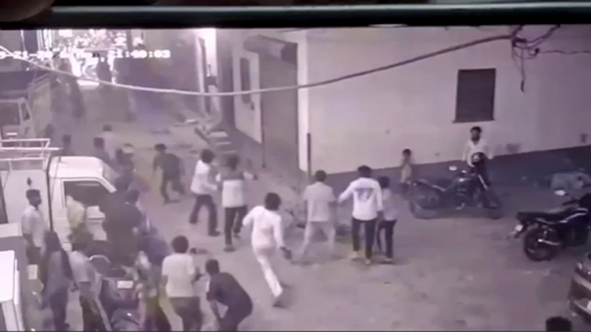 CCTV फुटेज से होगी आरोपियों की पहचान.(Photo: Screengrab)