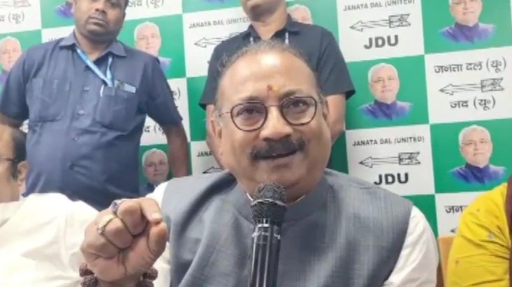 तेजस्वी यादव ने अशोक चौधरी पर साधा निशाना (Photo: ITG)