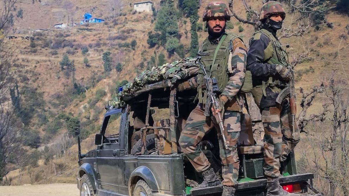 भारतीय सेना का सर्च ऑपरेशन. (फाइल फोटो)