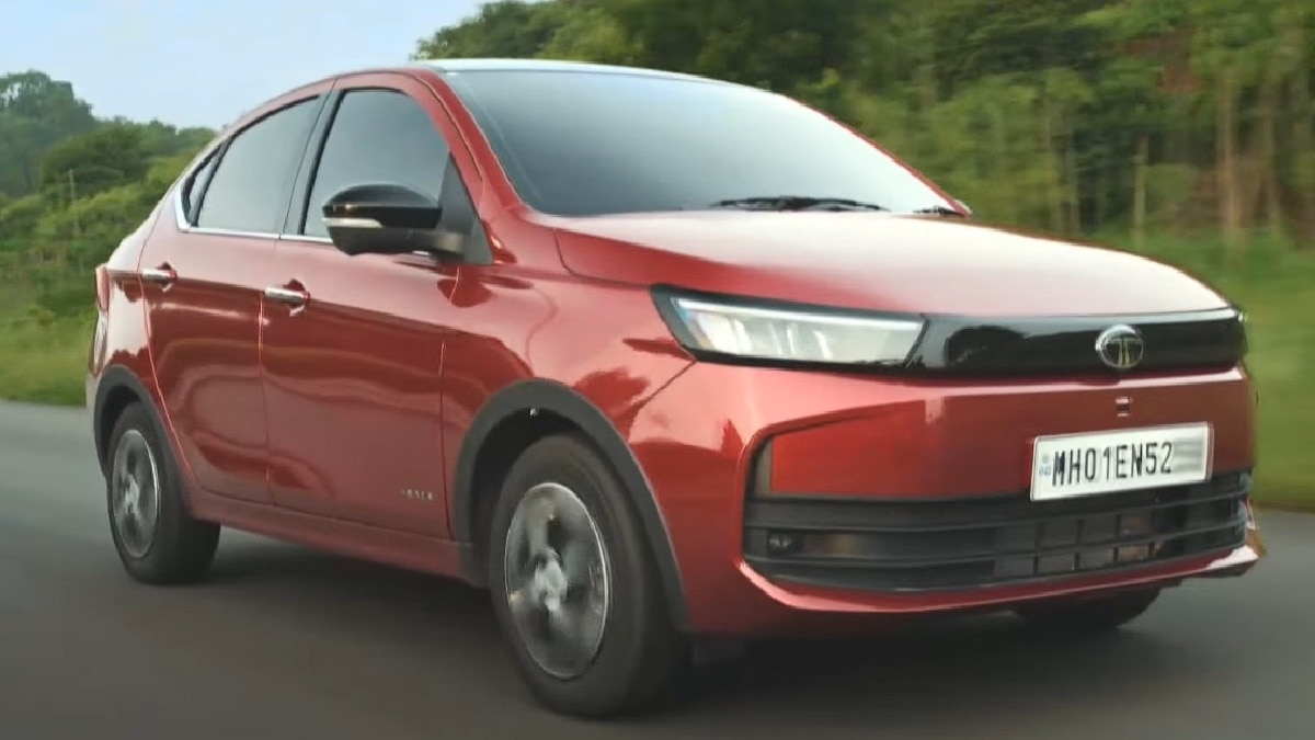 Tata Aeris को कंपनी ने मारुति सुजुकी डिजायर से 1 लाख रुपये कम में लॉन्च किया है. (Photo: YouTube/ Tata Cars)