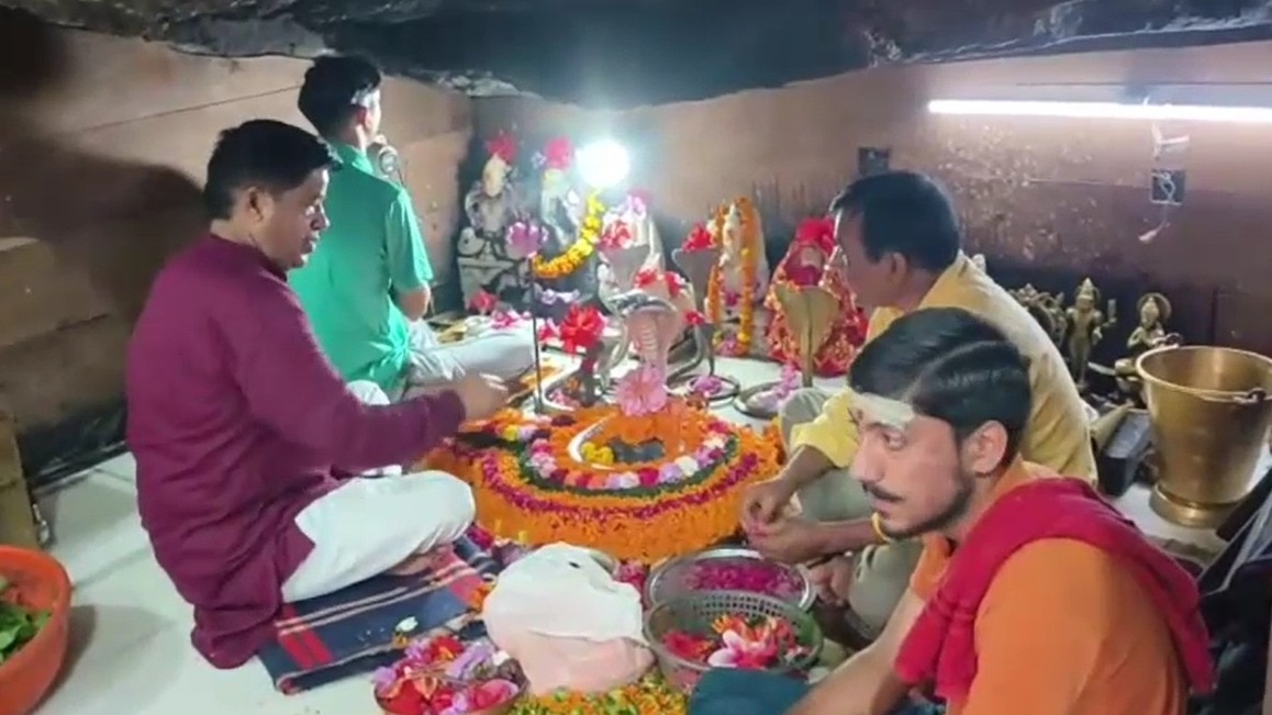 चामुंडा मंदिर को शख्स ने दान किया 3 KG सोना और 6 क्विंटल चांदी... बदल जाएगा गर्भगृह का सजावट