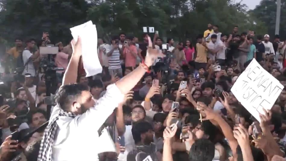 Estudantes da LPU bloqueiam rodovia após rumores de ataque a estudante; negociações com autoridades não tiveram sucesso