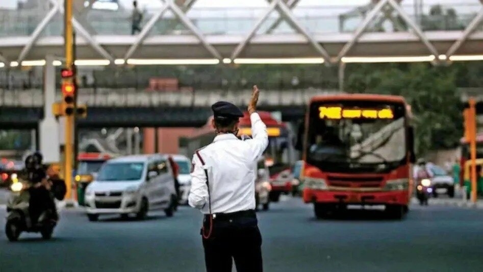 सुप्रीम कोर्ट ने ट्रैफिक चालान की वसूली का तरीका सुझाया (File photo: ITG)