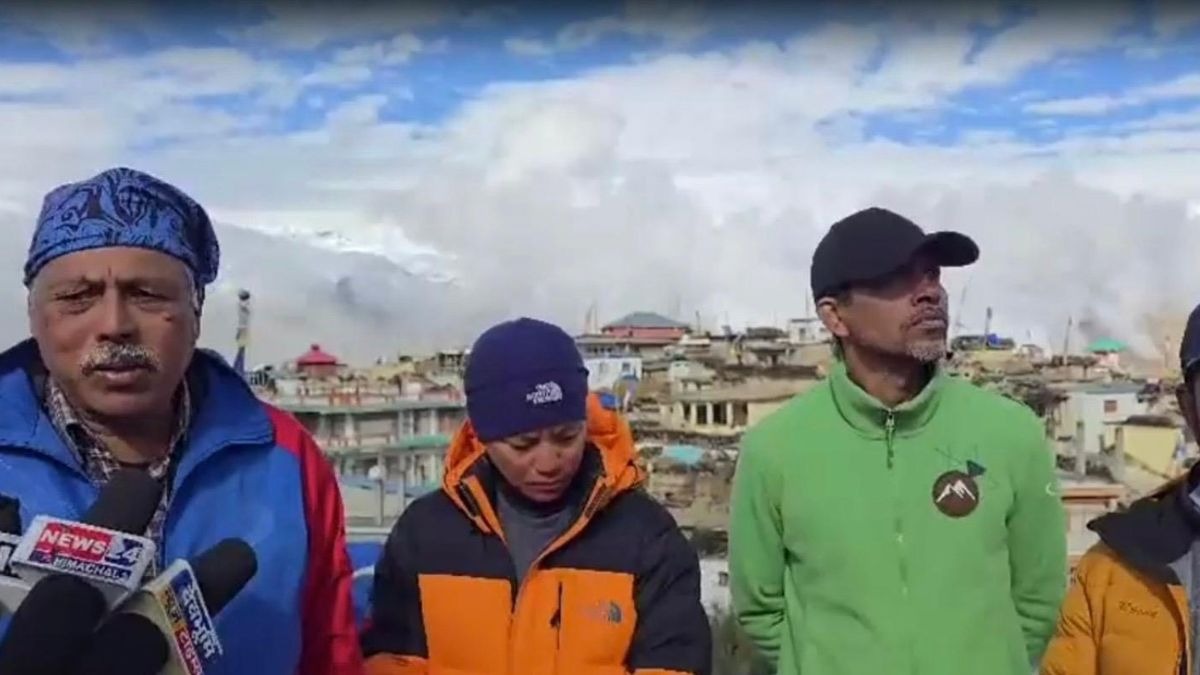 माउंट लियो पारगिल-2 अभियान पर गई कोलकाता की 12 सदयय की टीम(screengrab:itg)