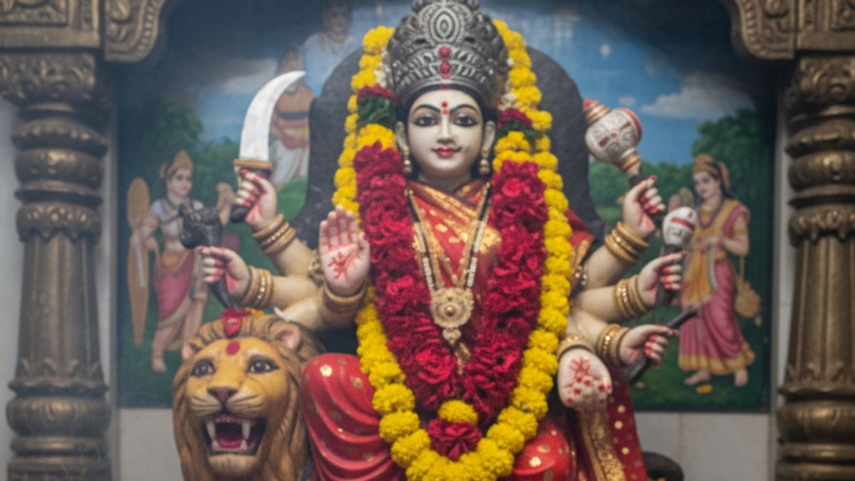 शारदीय नवरात्रि 2026 की शुरुआत 11 अक्टूबर से होगी.
