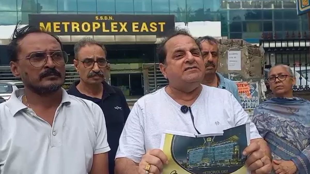 खरीदारों का आरोप है कि मॉल का निर्माण स्वीकृत नक्शे के मुताबिक काम नहीं हुआ. (Photo- ITG)