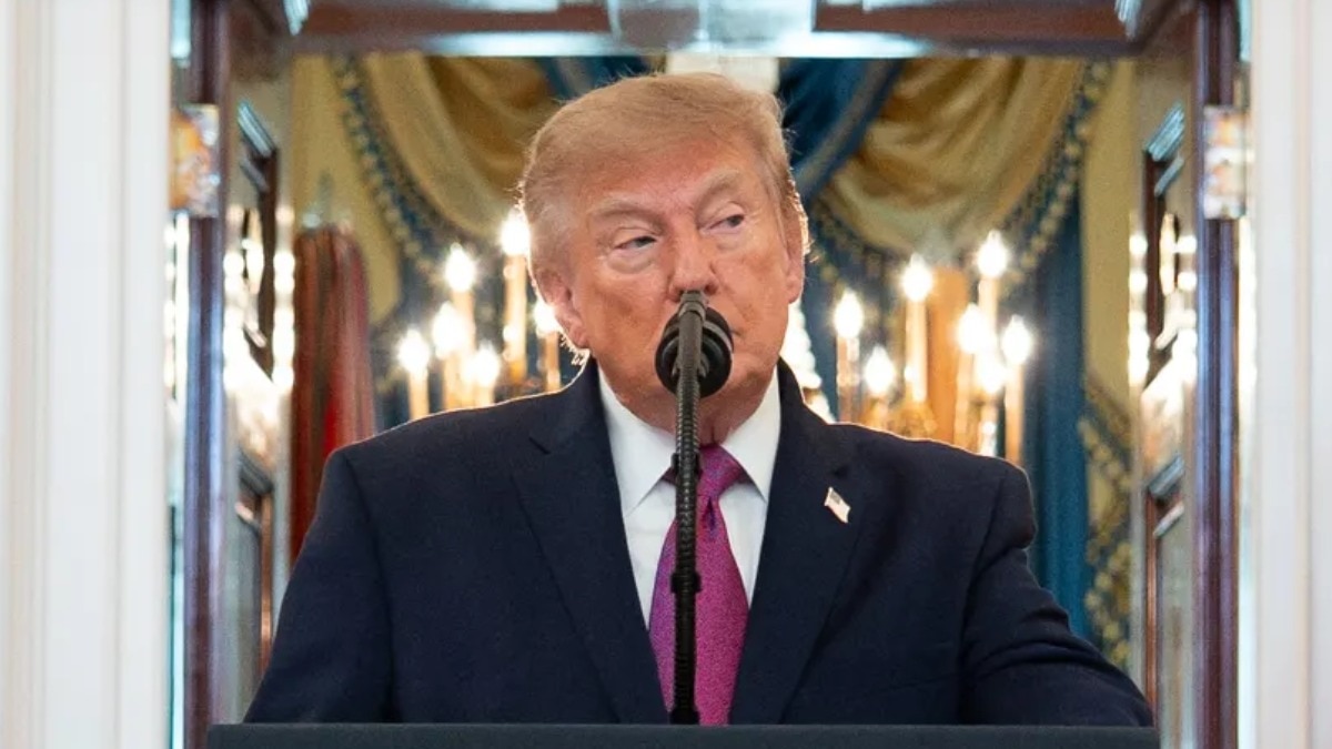 डोनाल्ड ट्रंप ने कहा है कि इजरायल जा रहे फ्लाईदुबई विमान में कथित हमले के आरोपी को-पायलट का ईरान से संबंध हो सकता है (Photo: White House)