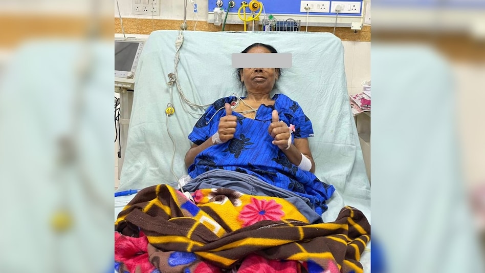 Médicos em Jaipur realizam com sucesso cirurgia complexa para remover tumor de 28,6 kg do abdômen de mulher