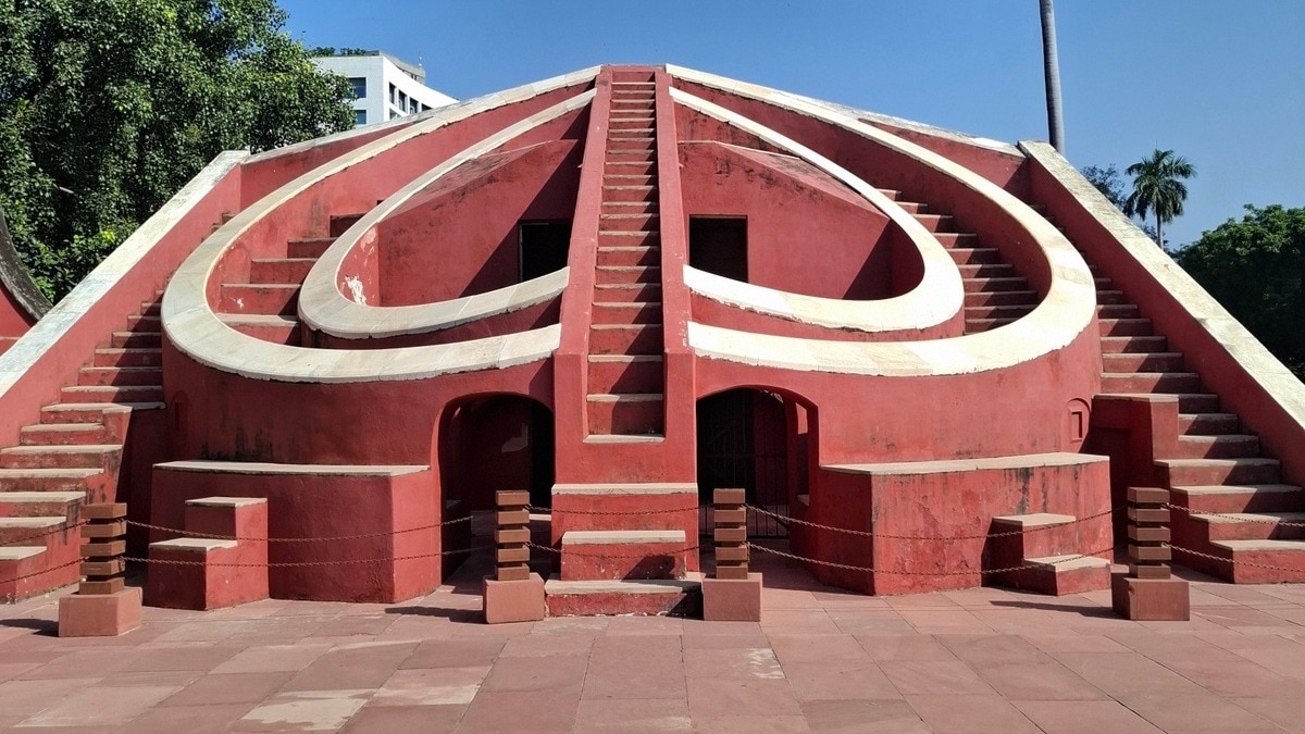 जयपुर के महाराजा सवाई जय सिंह द्वितीय ने 1724 में दिल्ली में इस वेधशाला का निर्माण करवाया था. ( Photo: Pexels)
