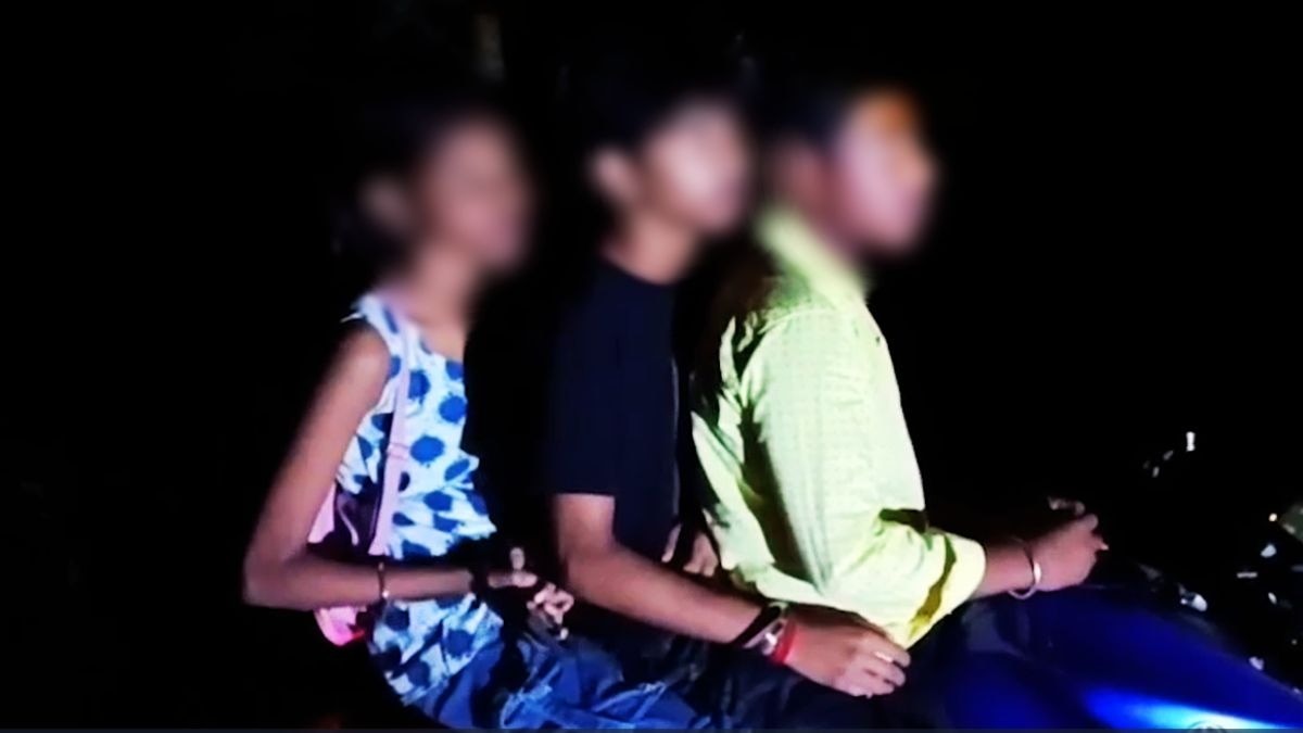 पुलिस ने रात में गश्त के दौरान युवकों को सिखाया सबक. (Photo: Screengrab)