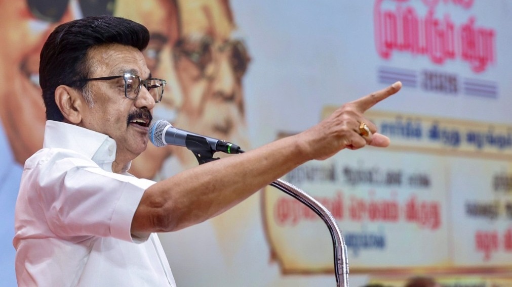 DMK प्रमुख एम.के. स्टालिन ने TVK की धारापुरम उपचुनाव उम्मीदवार पर की थी टिप्पणी (Photo: PTI)