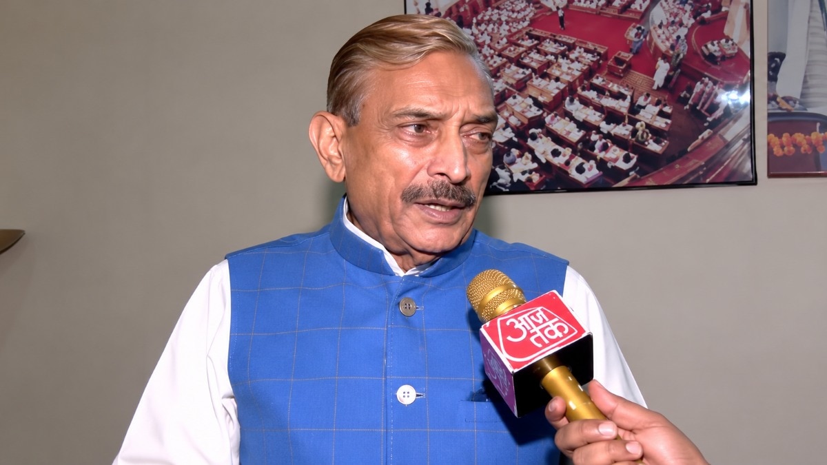 कांग्रेस सांसद प्रमोद तिवारी ने CEC ज्ञानेश कुमार पर हमला बोला है