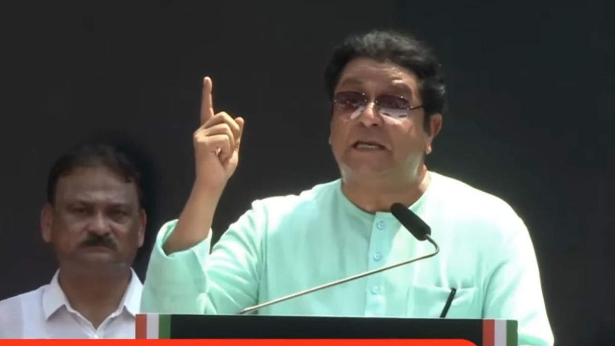 मुंबई में राज ठाकरे और उद्धव ठाकरे ने निकाला गर्जना मार्च