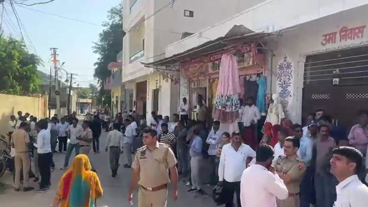 आमेर में जीपों के संचालन का हो रहा विरोध. (Photo: Screengrab)
