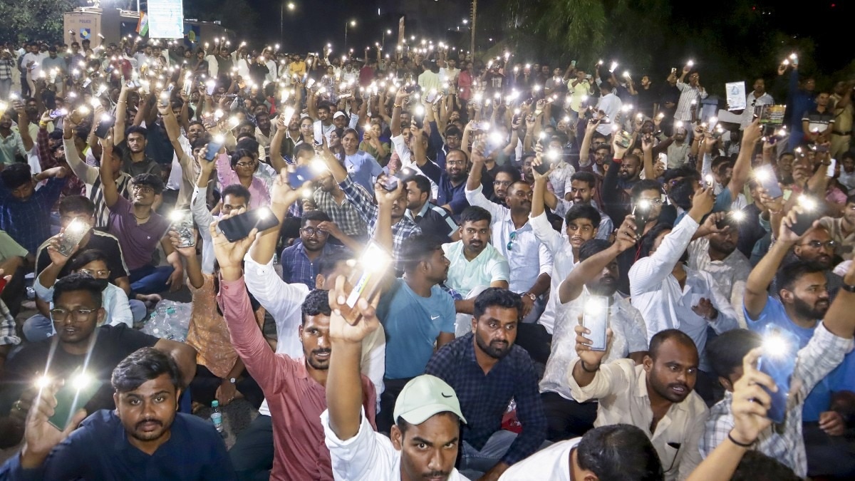 पुणे में MPSC की तैयारी कर रहे छात्रों का प्रदर्शन.(Photo:PTI)