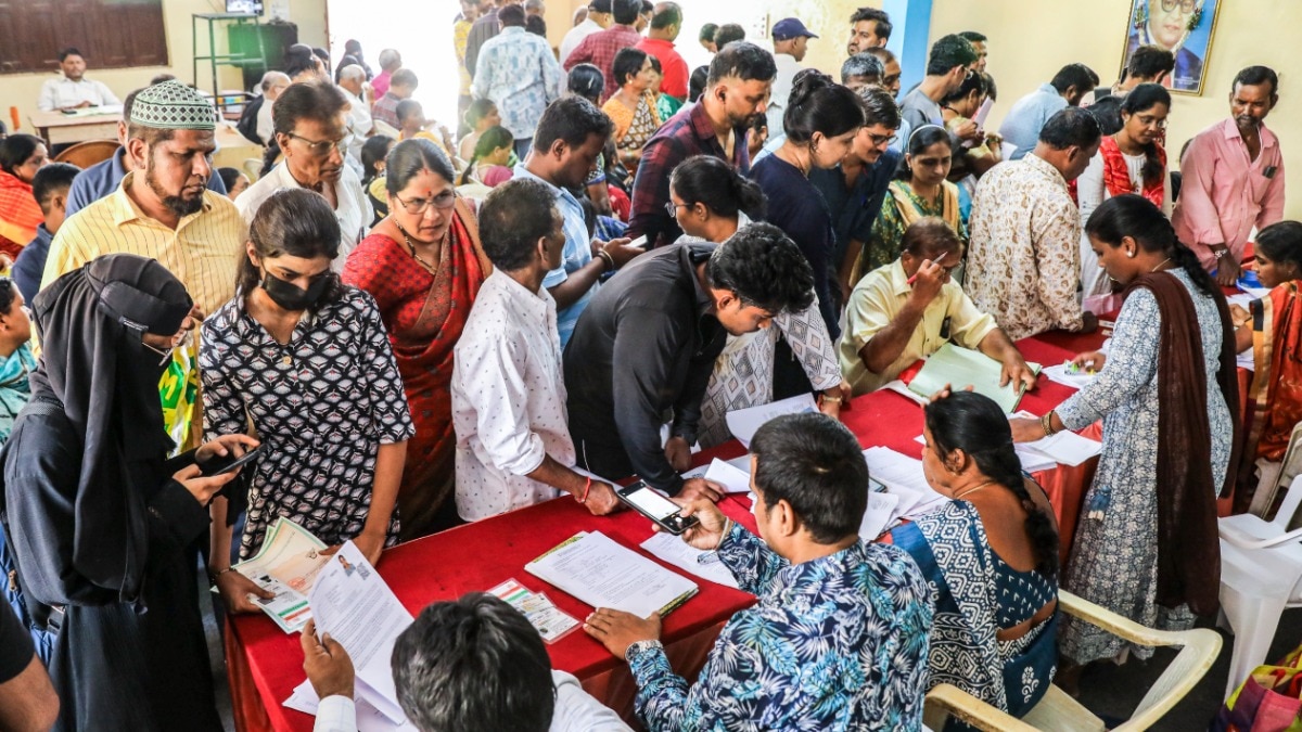 बॉम्बे हाईकोर्ट ने फैसले में सुप्रीम कोर्ट का हवाला दिया है. (File Photo- PTI)