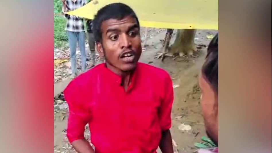 बिहार के सीतामढ़ी से सामने आई अंधविश्वास की कहानी. (Photo: Screengrab)