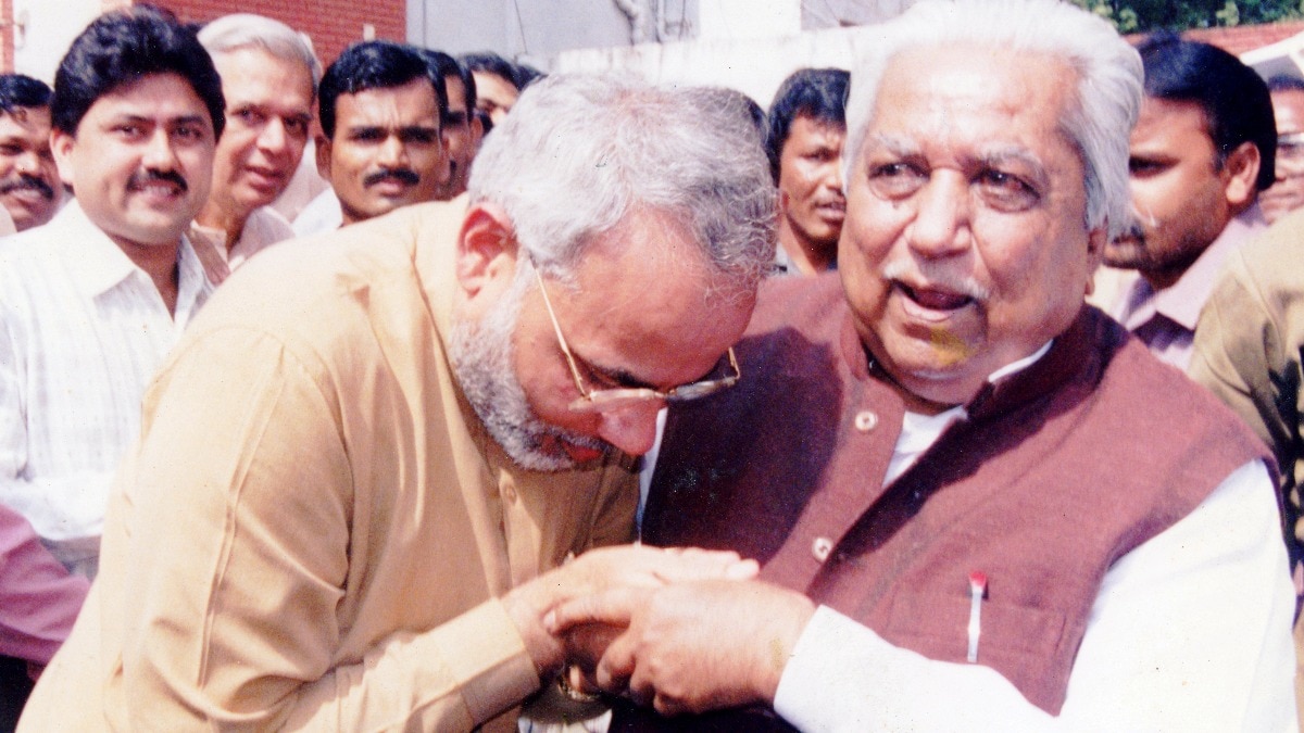 गुजरात में भाजपा के कद्दावर नेता केशुभाई पटेल की जगह 2001 में सीएम बनाए गए थे मोदी. (Getty Images)