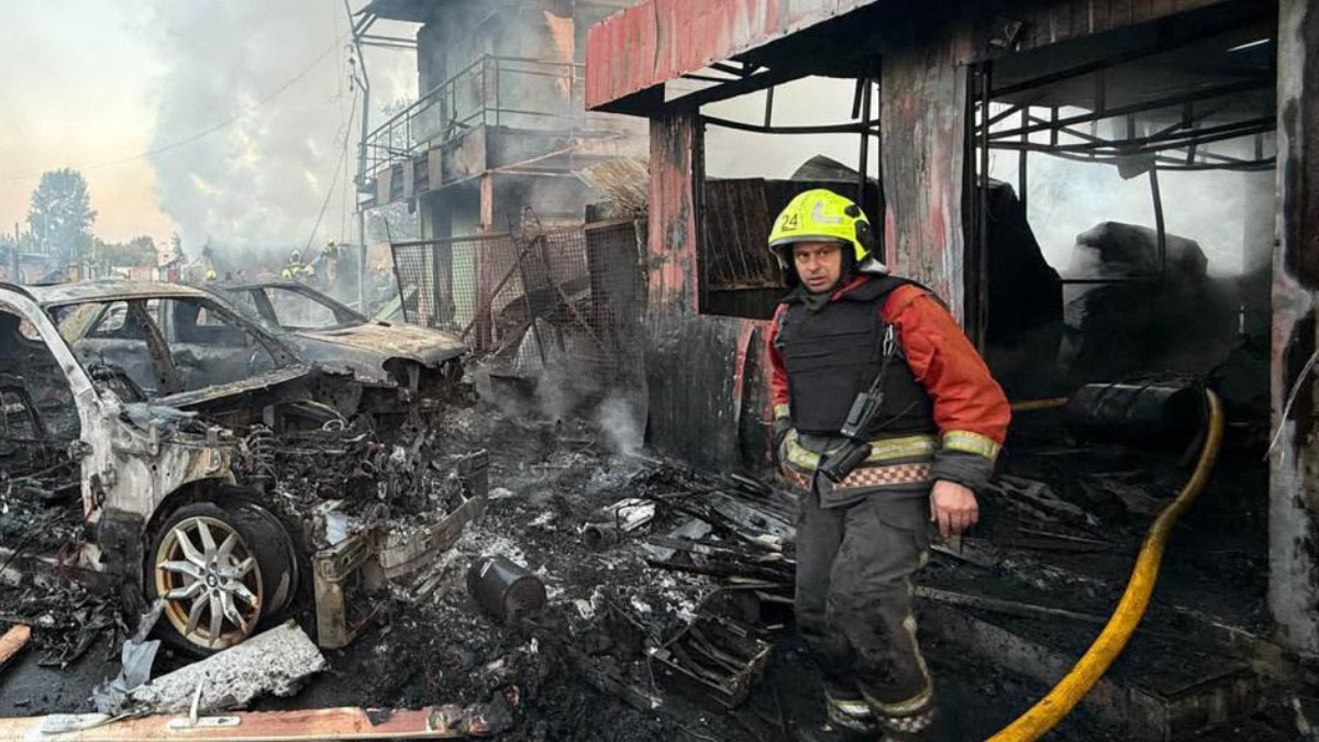 यूक्रेन पर रूस का बड़ा हवाई हमला (Photo: AFP)