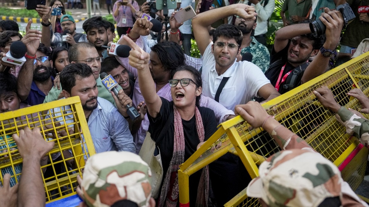 इन दिनों इलेक्शन कमीशन के चीफ इलेक्शन कमीश्नर ज्ञानेश कुमार के खिलाफ जंतर- मंतर पर लगातार विरोध प्रदर्शन हो रहे हैं (Photo - PTI)