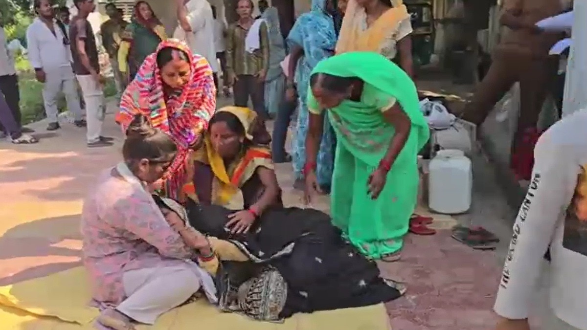 Jhansi Father and Mother Demand Death Penalty for Lover Who Killed Daughter, Reject Police Encounter 