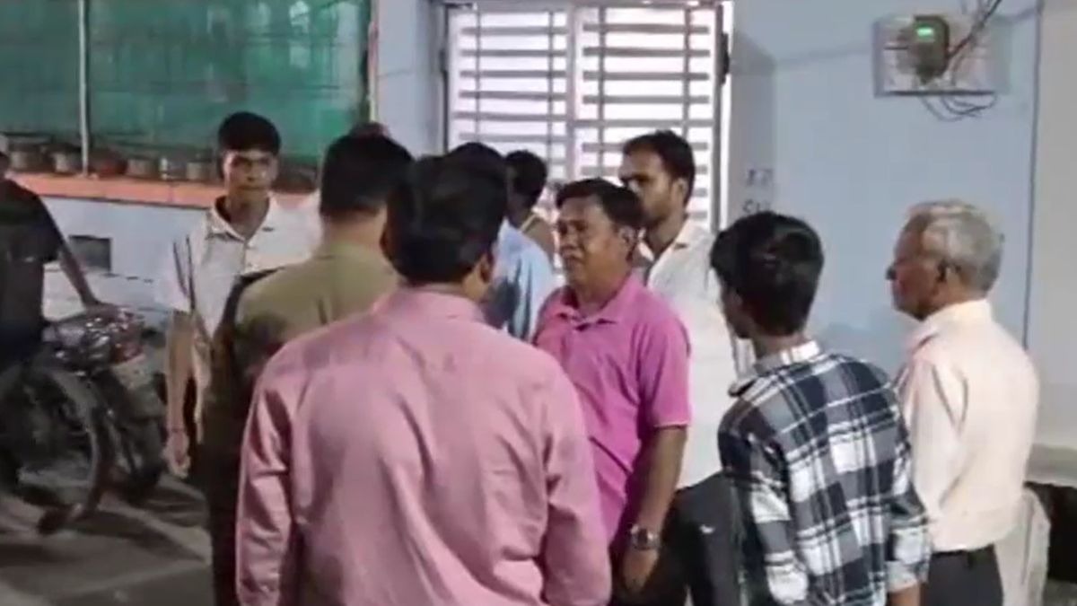 सीसीटीवी में कैद हुई घटना. (Photo: Screengrab)