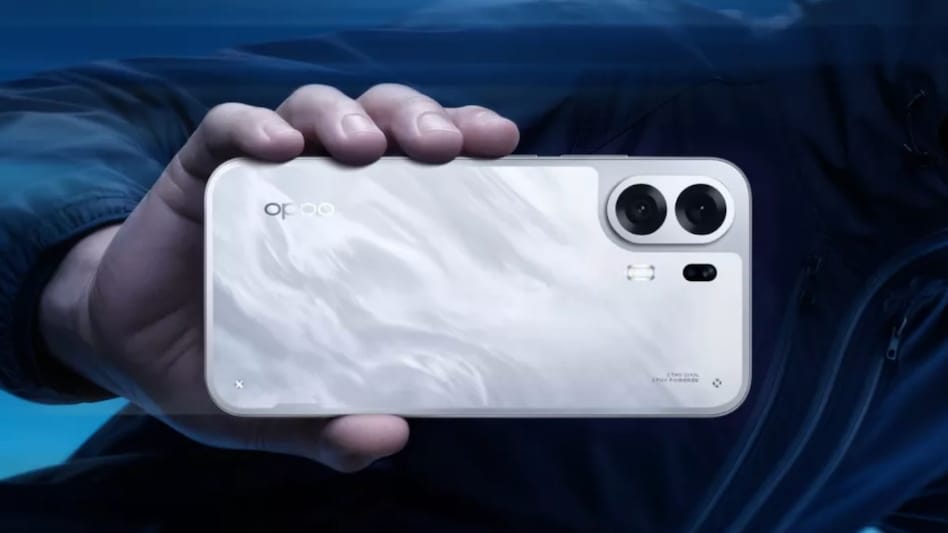 OPPO K14 Plus की समीक्षा: 8000 mAh बैटरी वाले स्मार्टफोन के स्पेसिफिकेशन्स, कीमत और क्षमताएं